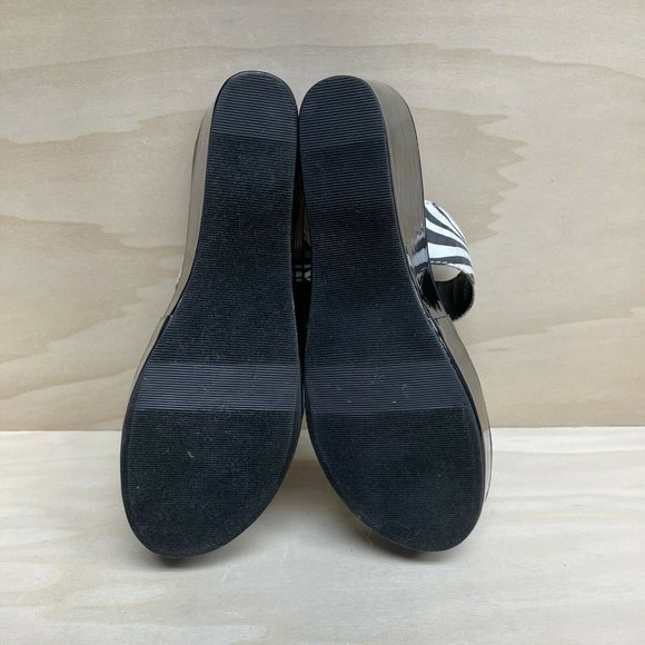 Express Womens Double Strap Slip On Platform Wedge Sandals Black White Sz 8 - Picture 7 of 7